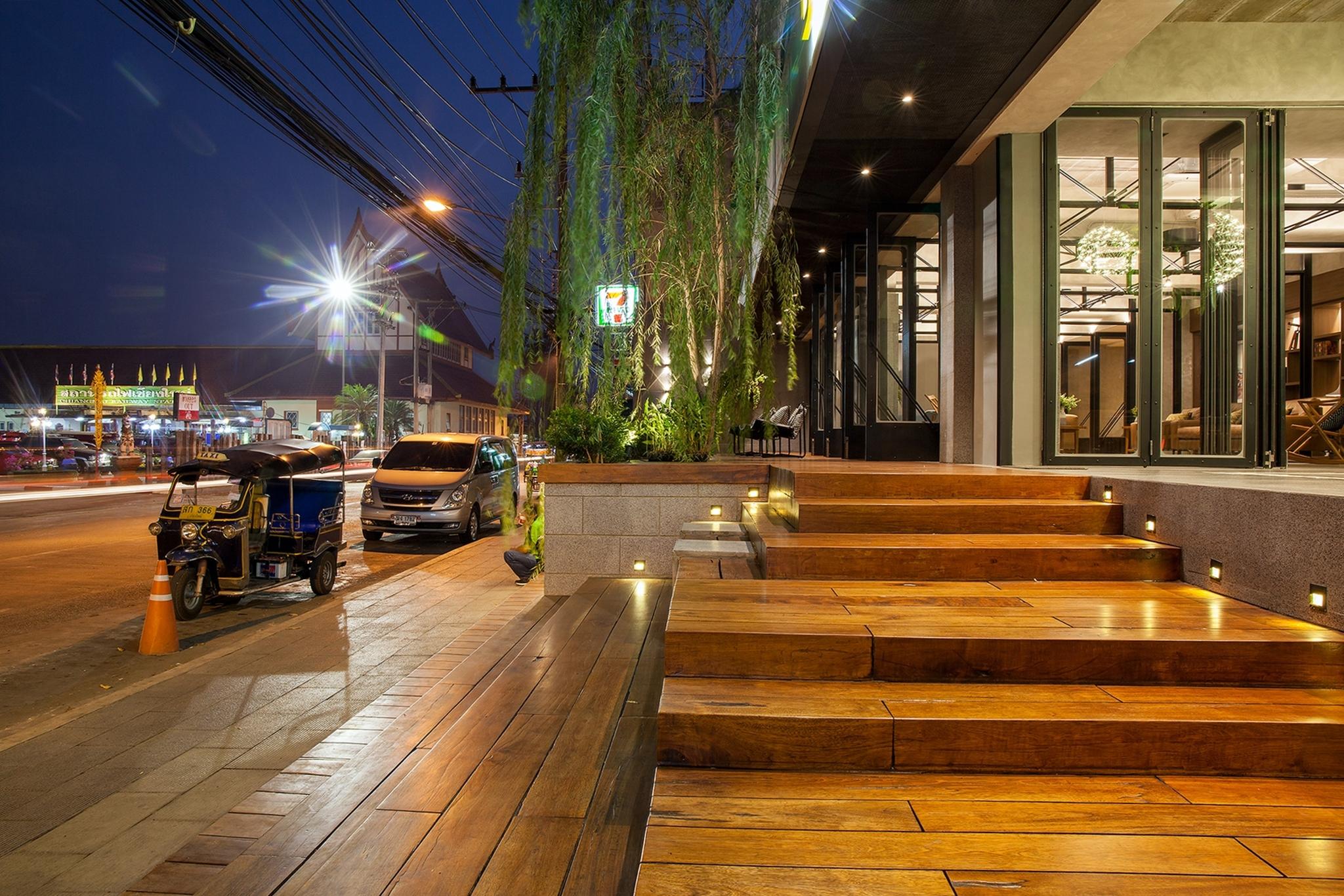 Bossotel Chiang Mai Dış mekan fotoğraf
